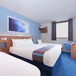 Travelodge Leeds Bradford Airport 호텔 리즈
