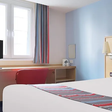 Travelodge Leeds Bradford Airport 호텔