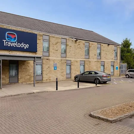 Travelodge Leeds Bradford Airport לידס